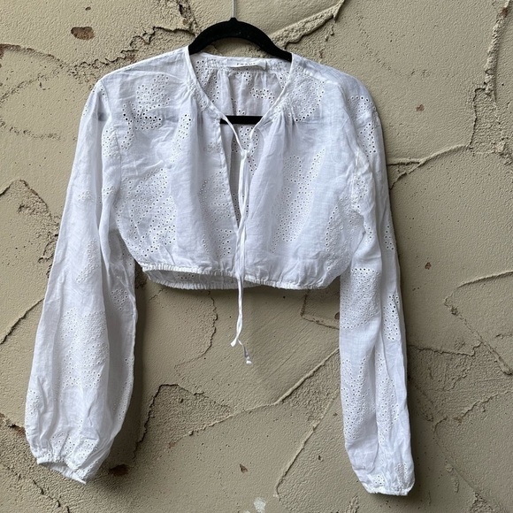 FRAME Eyelet Embroidered Crop Top in white size S - Picture 5 of 8